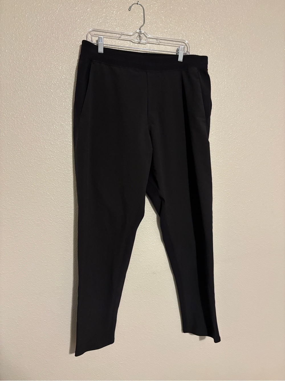 Lululemon Men’s XL Black Joggers